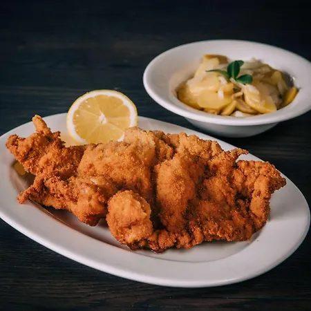 Vienna House By Wyndham Mq מלון