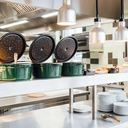 Vienna House By Wyndham Mq Hotel 4*