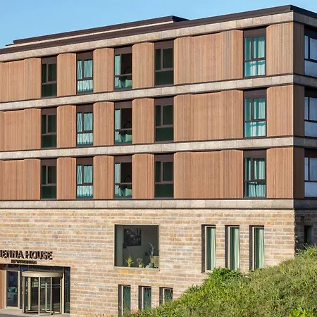 Vienna House By Wyndham Mq מלון