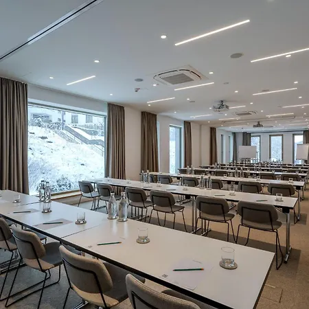 Hotel Welcome Musikquartier 4*